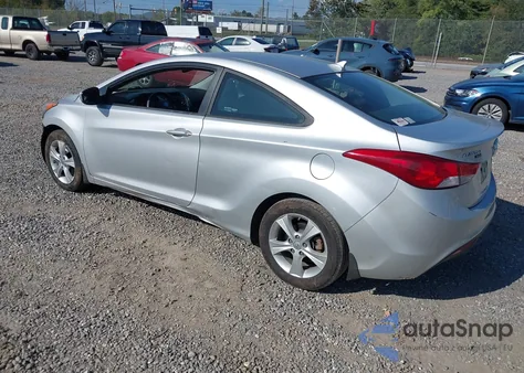 2013 Hyundai Elantra Gs z USA, uszkodzony, nr VIN KMHDH6AE5DU022531